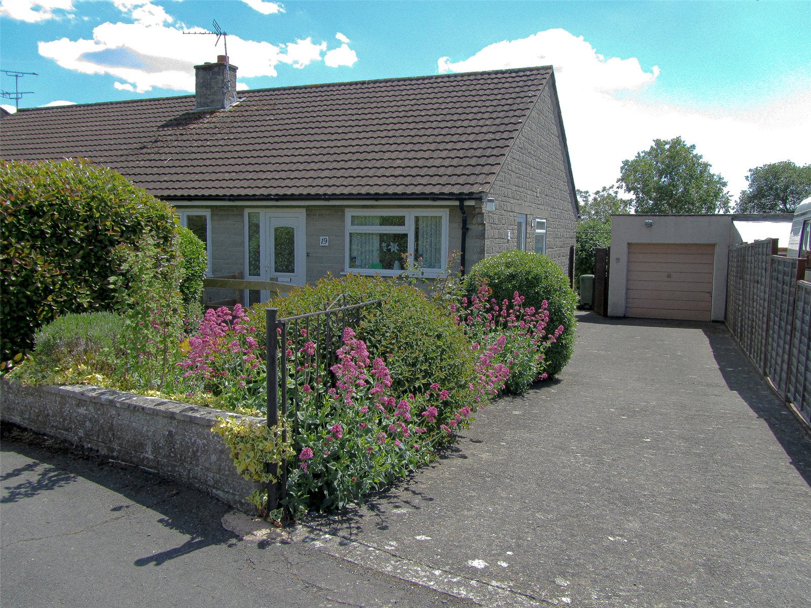 House Stanchester Way in Curry Rivel