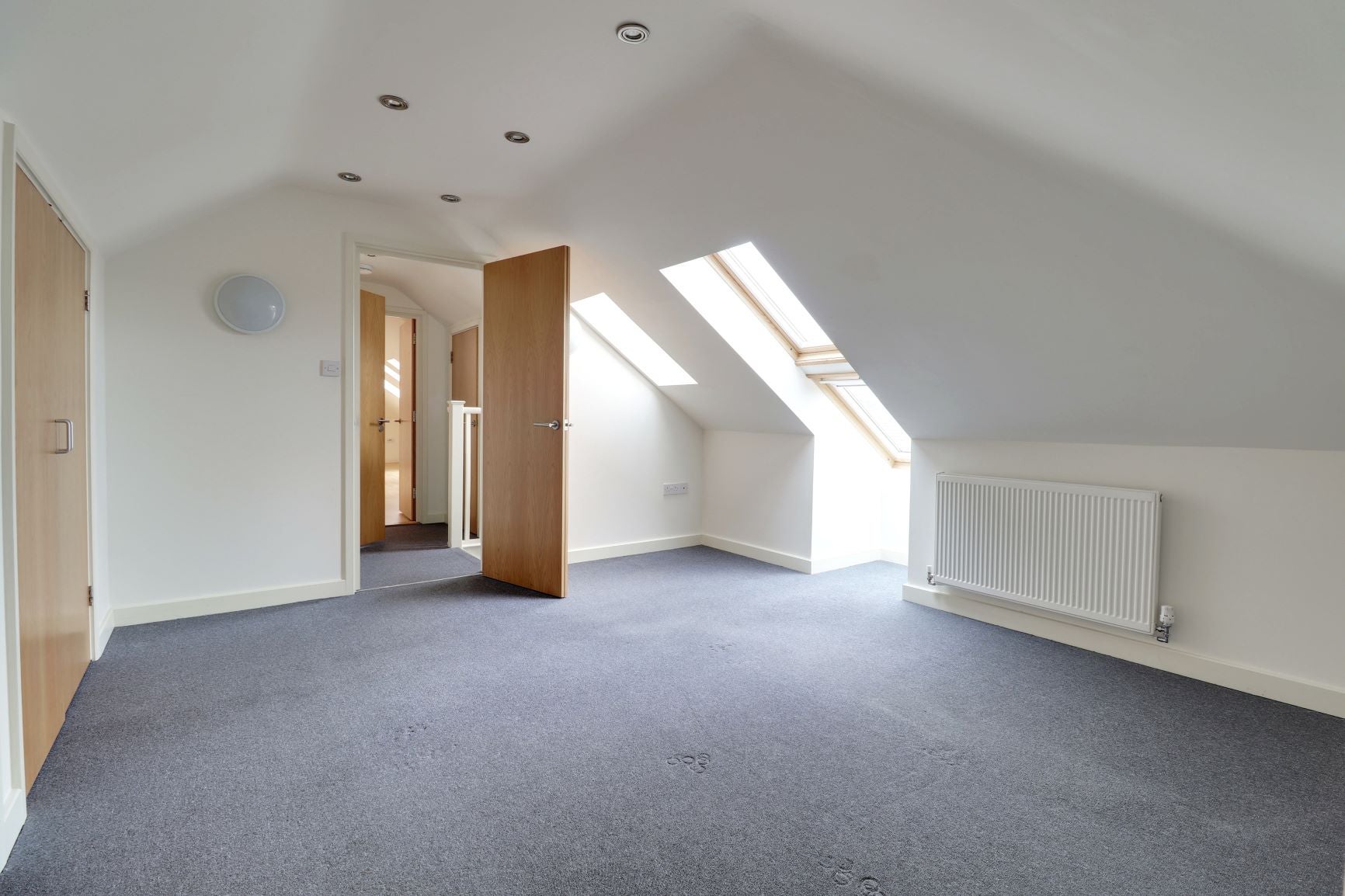 Flat Bluebell Court in Northampton