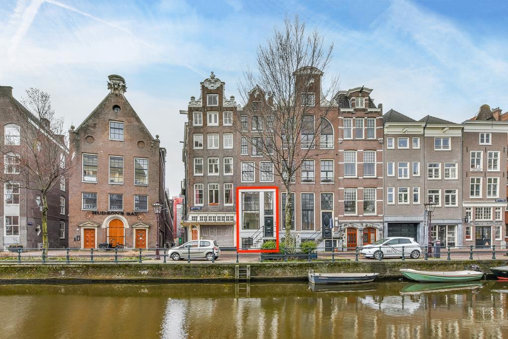 Etagenwohnung Oudezijds Voorburgwal in Amsterdam