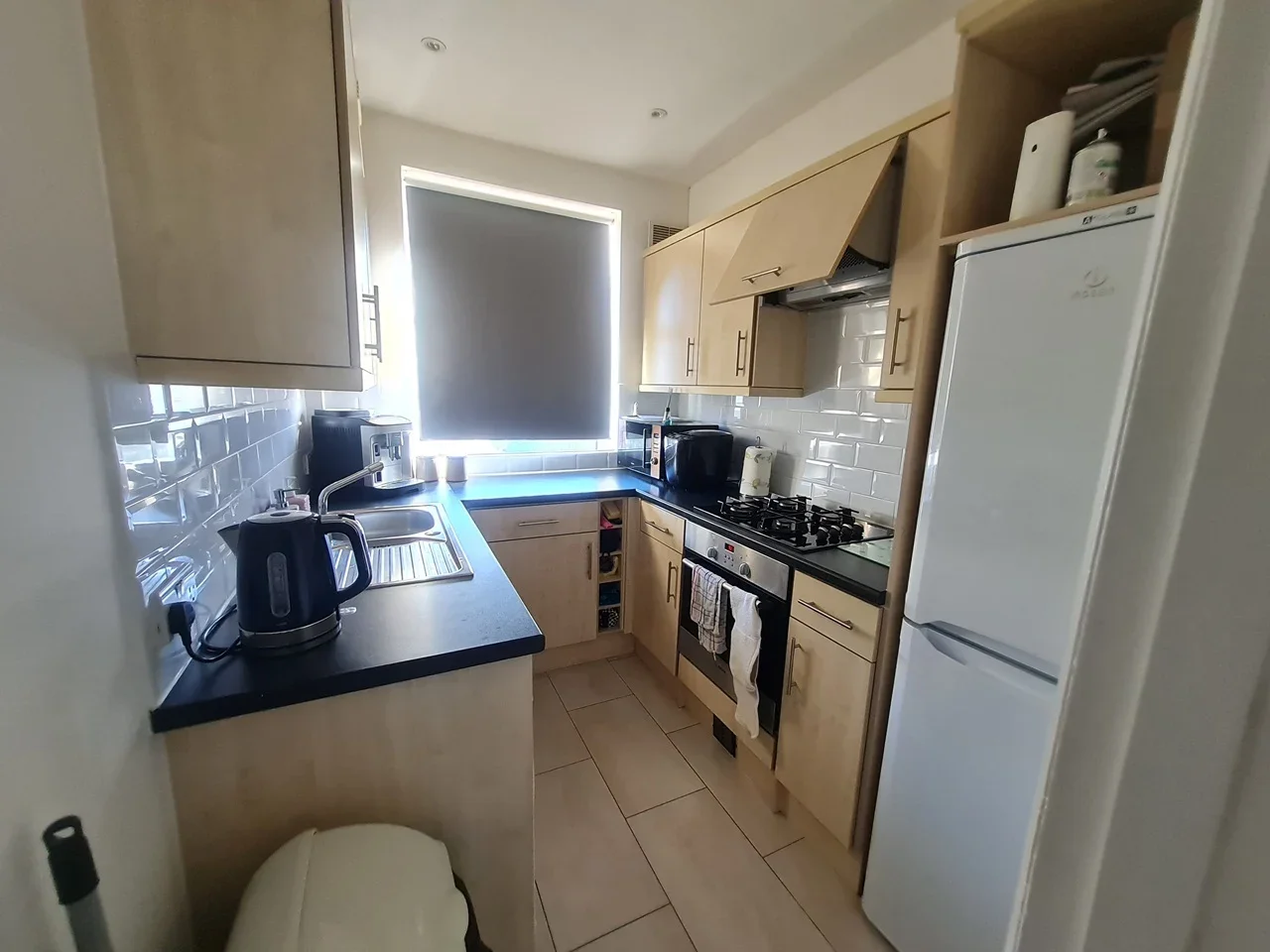 Room Sussex Road in Greater London