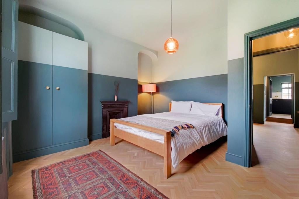 Flat Upper Tulse Hill in Greater London