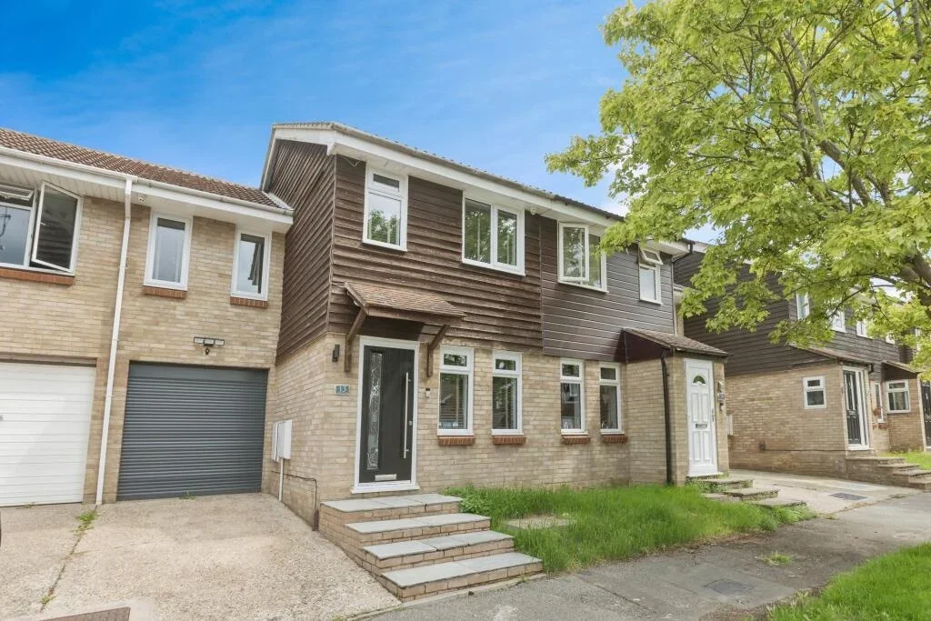 House Bremner Close in Swanley