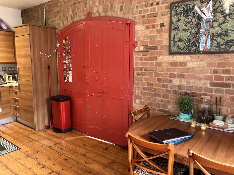 Room Back Church Lane in Greater London