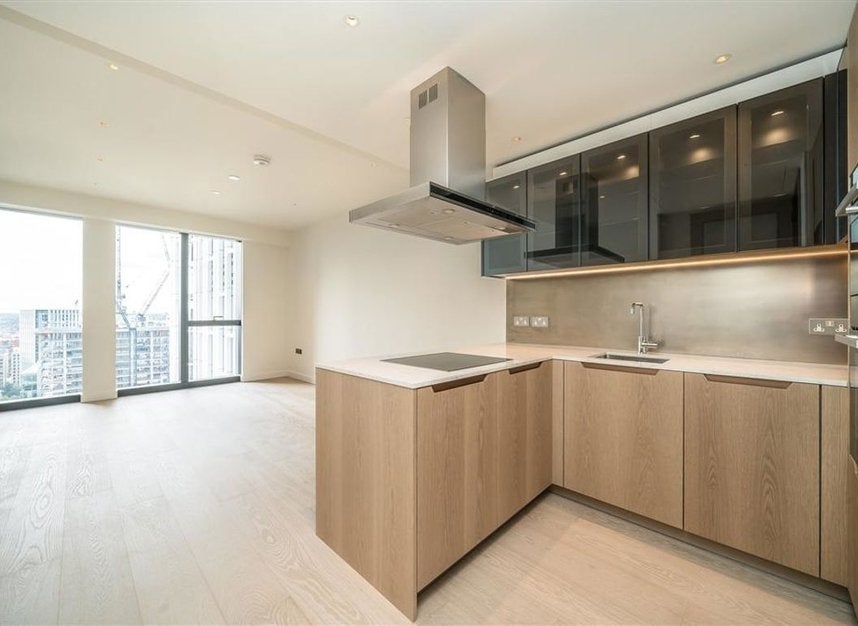 Flat Carnation Way in Greater London