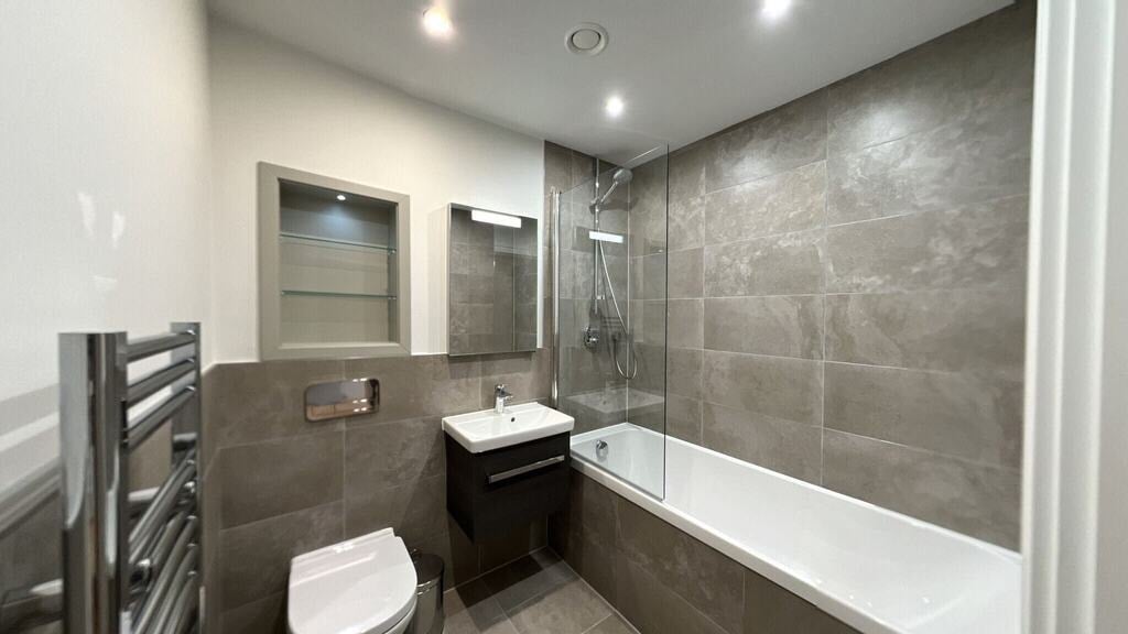 Flat Humphry Repton Lane in Greater London