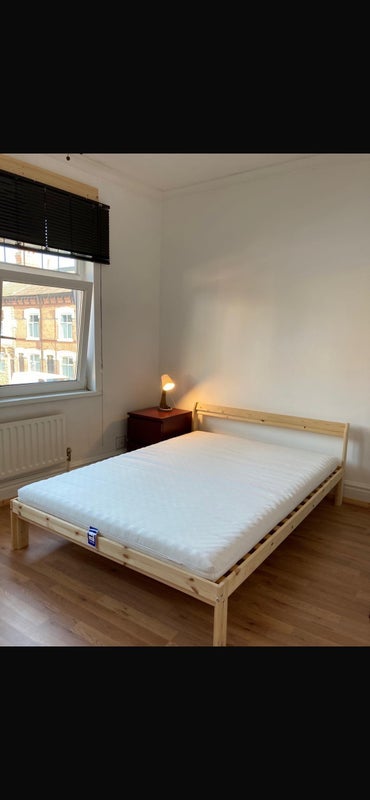 Room Ullswater Street in Leicester