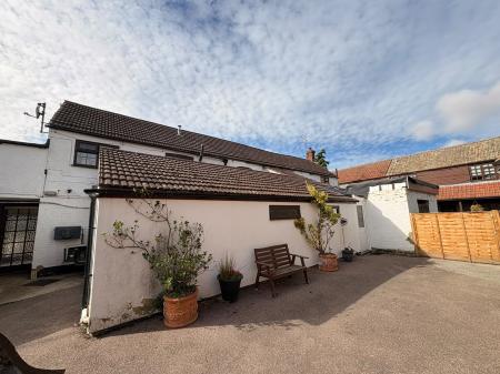 Flat Brookside in Huntingdonshire
