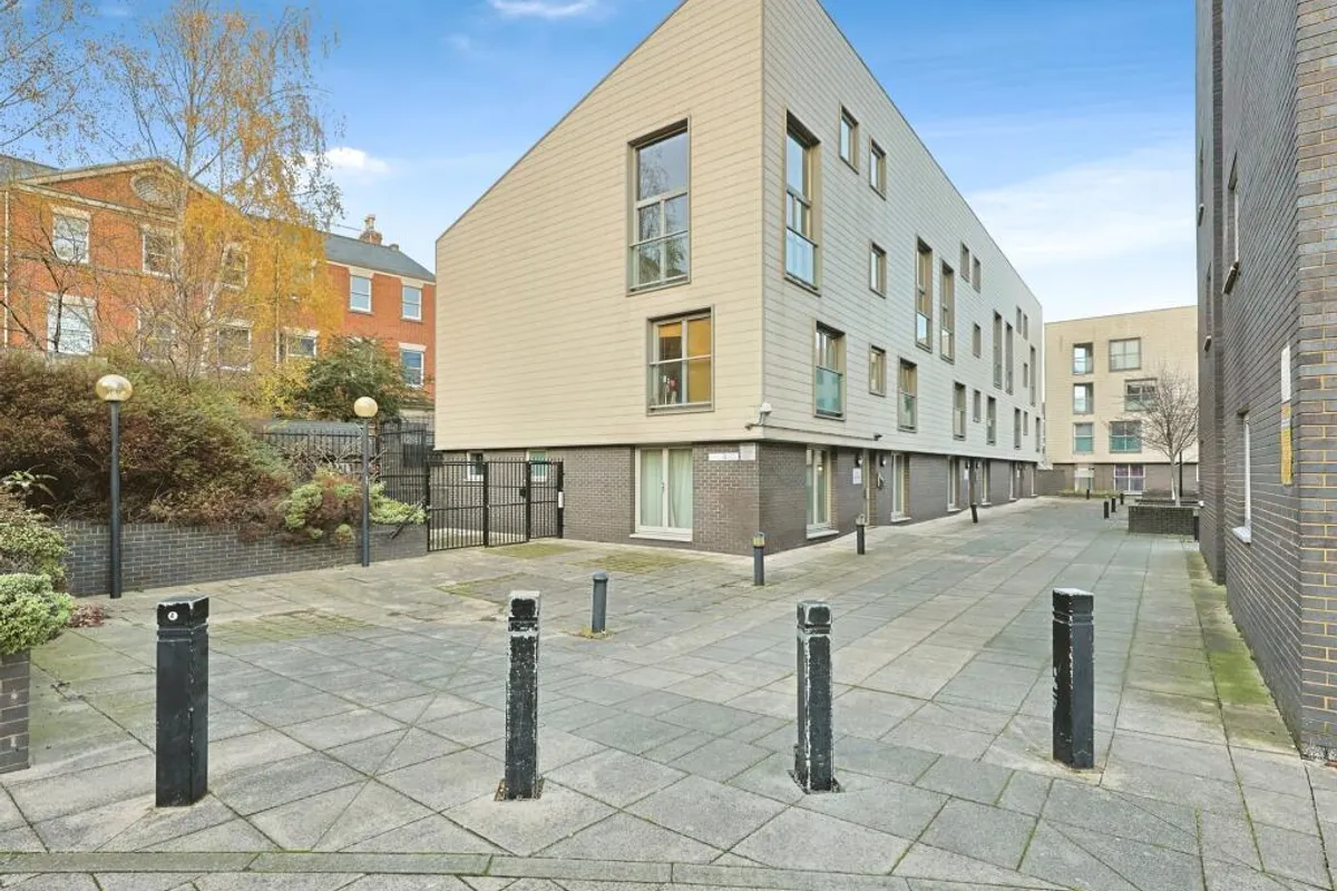 Flat Maidstone Road in Norwich