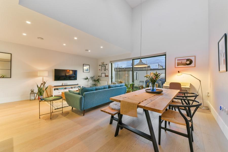 Flat Waylett Place in Greater London