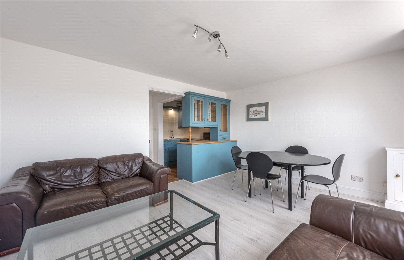 Flat Warwick Way in City of Westminster