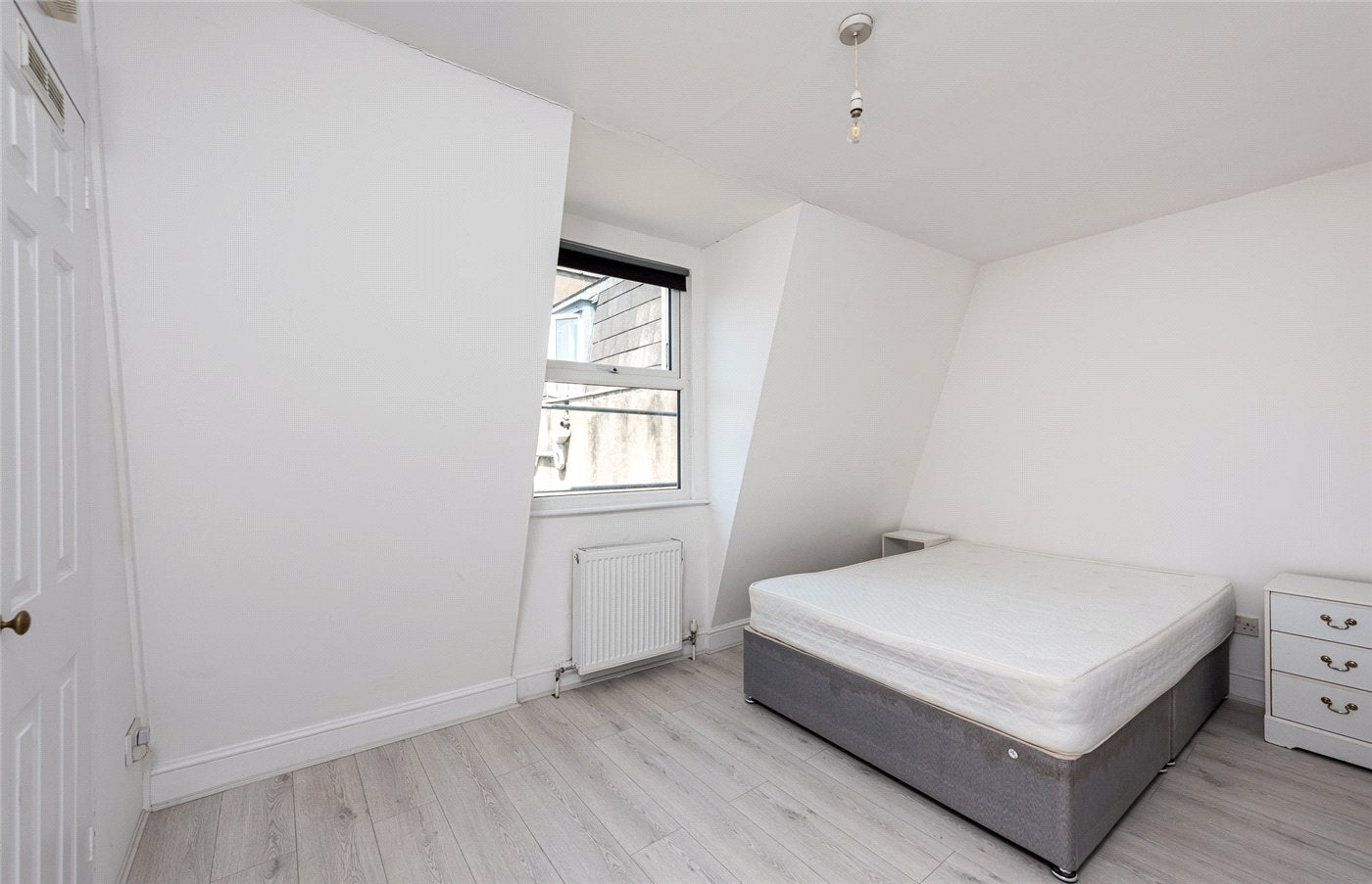 Flat Warwick Way in City of Westminster