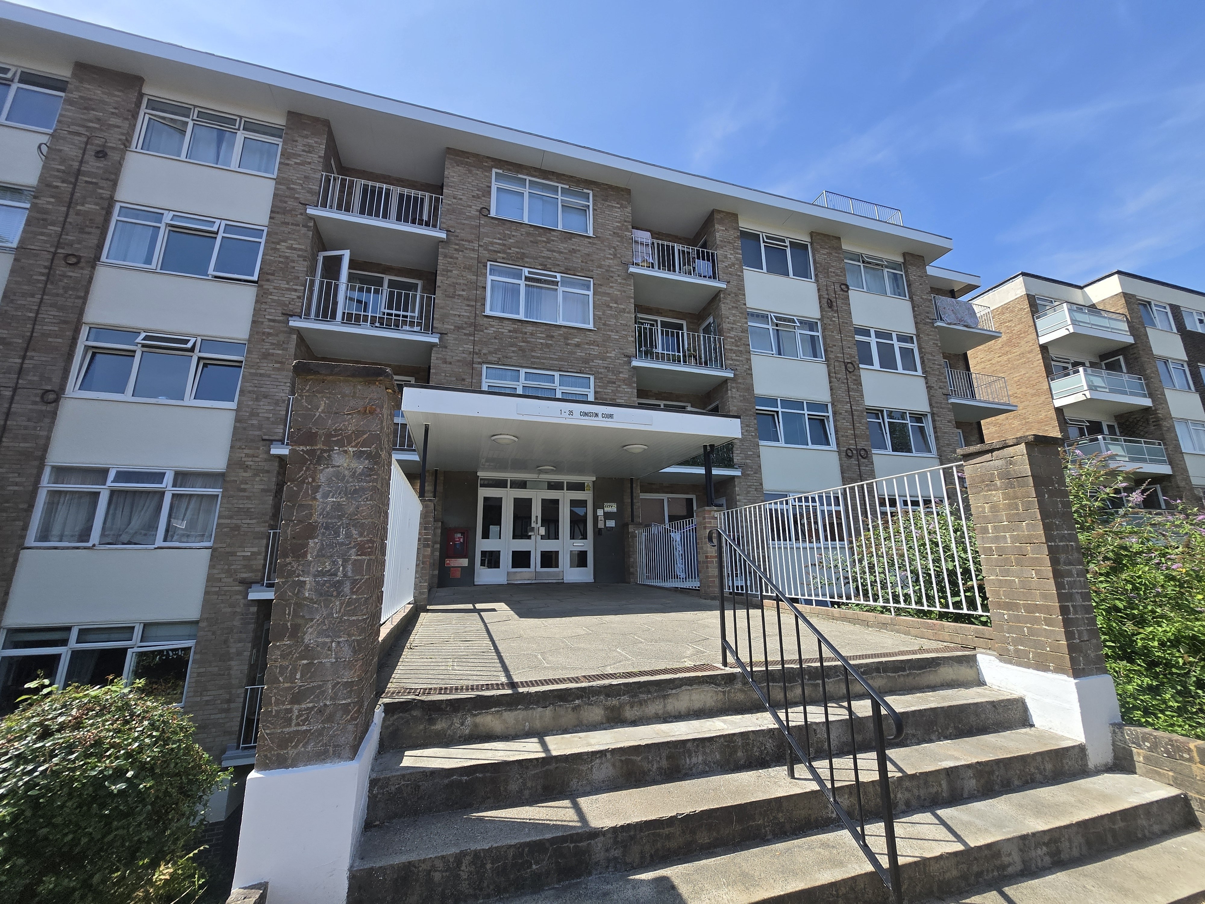 Flat Holland Road in Hove