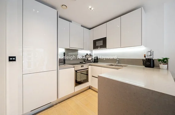 Flat Longfield Avenue in Greater London