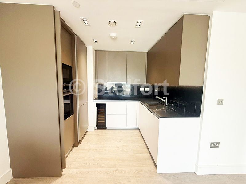 Flat Macclesfield Road in Greater London