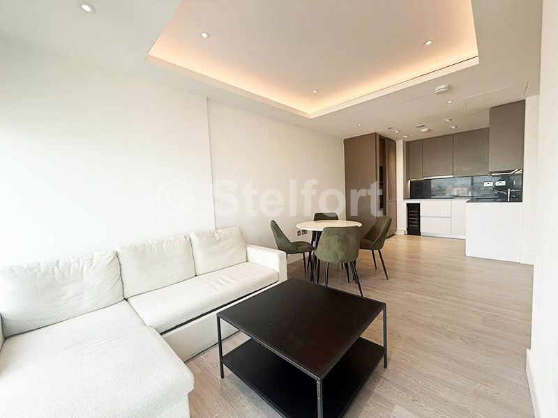 Flat Macclesfield Road in Greater London