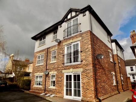 Flat Albert Road in Tamworth