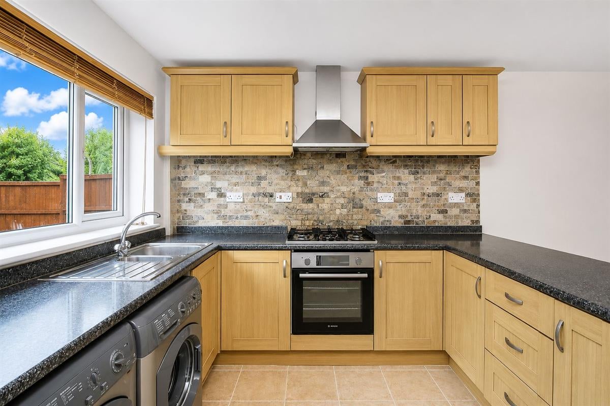House Cornwallis Close in Bromham