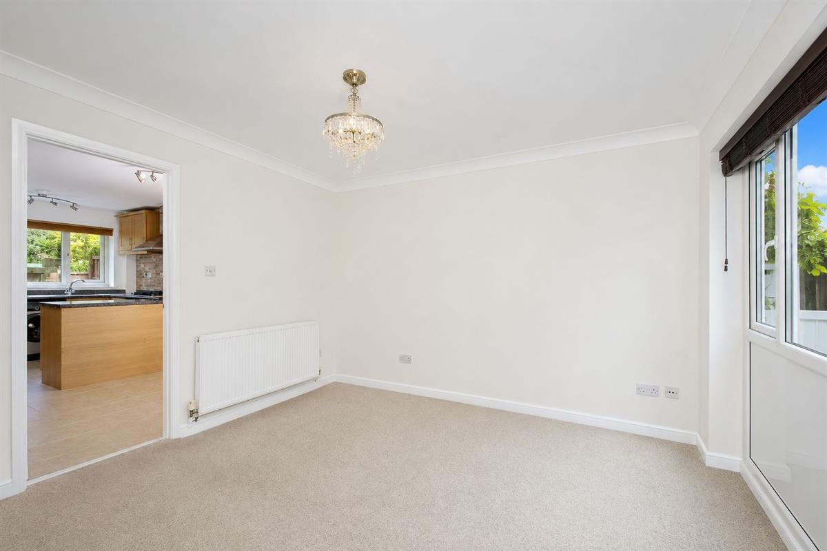 House Cornwallis Close in Bromham