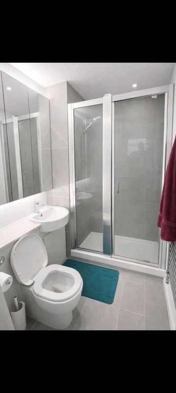 Room Mirabelle Gardens in Greater London