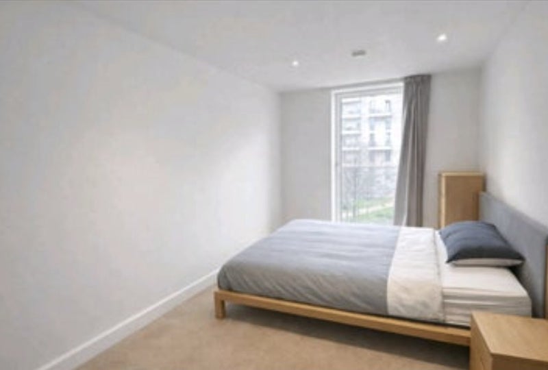 Room Mirabelle Gardens in Greater London