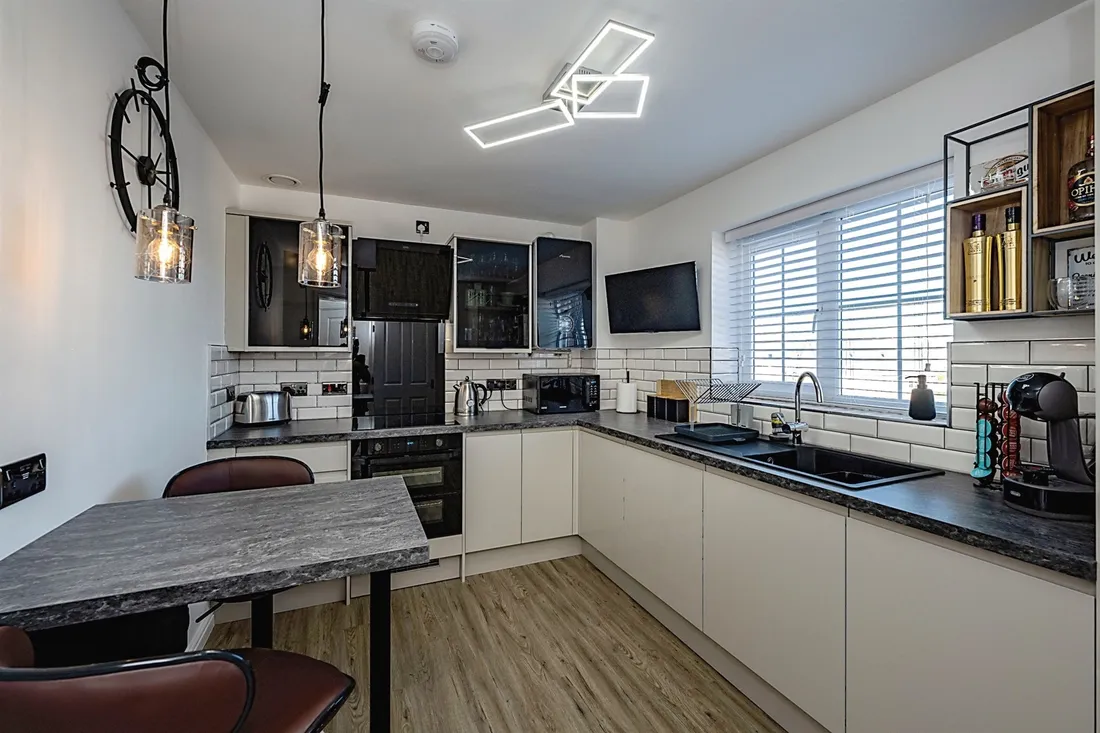 Flat Moorland Green in Gorseinon