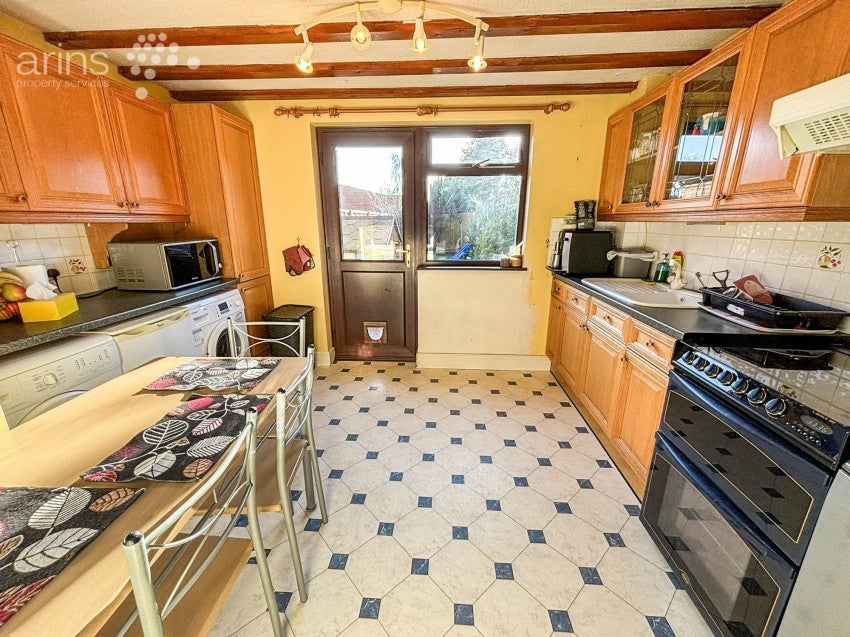 House Egremont Drive in Reading