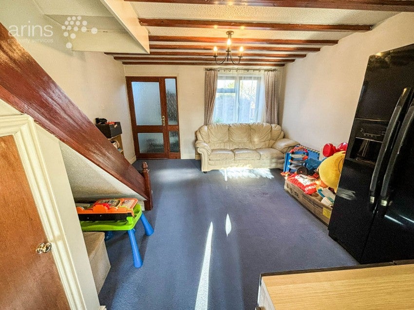 House Egremont Drive in Reading