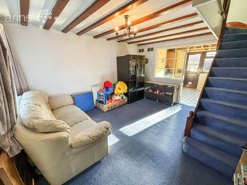 House Egremont Drive in Reading