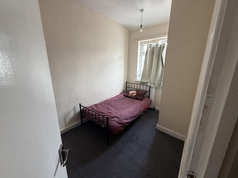 Room Lindley Street in Rawmarsh