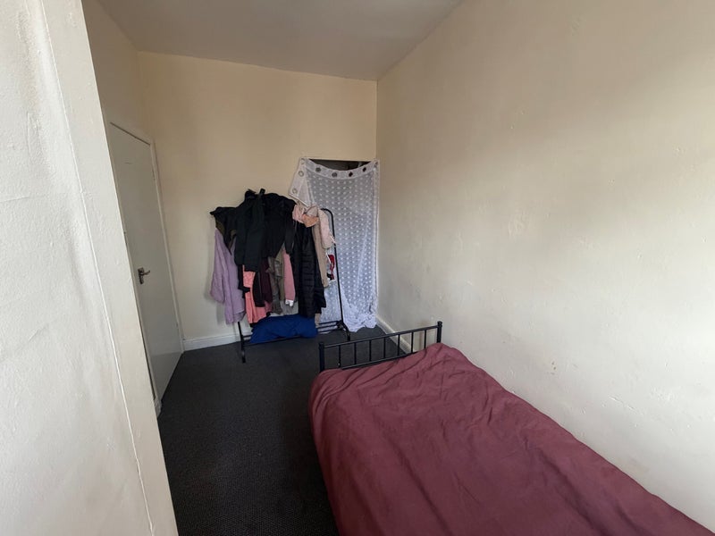 Room Lindley Street in Rawmarsh