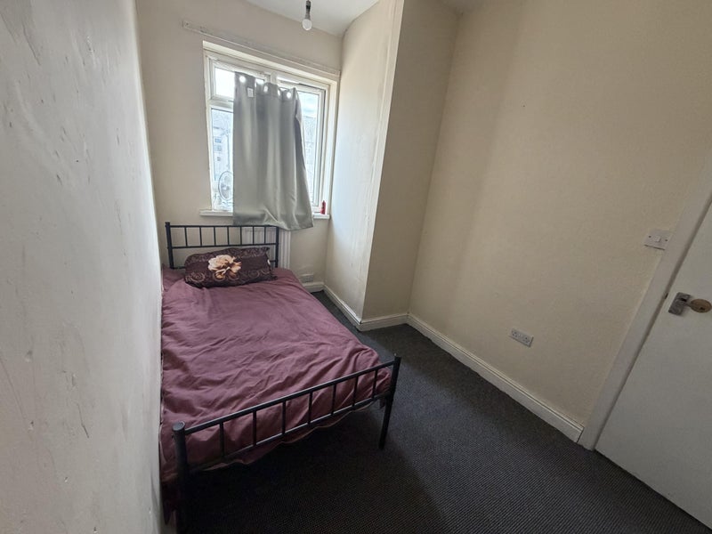 Room Lindley Street in Rawmarsh