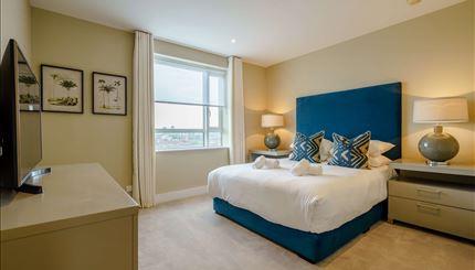Flat Westferry Circus in Greater London