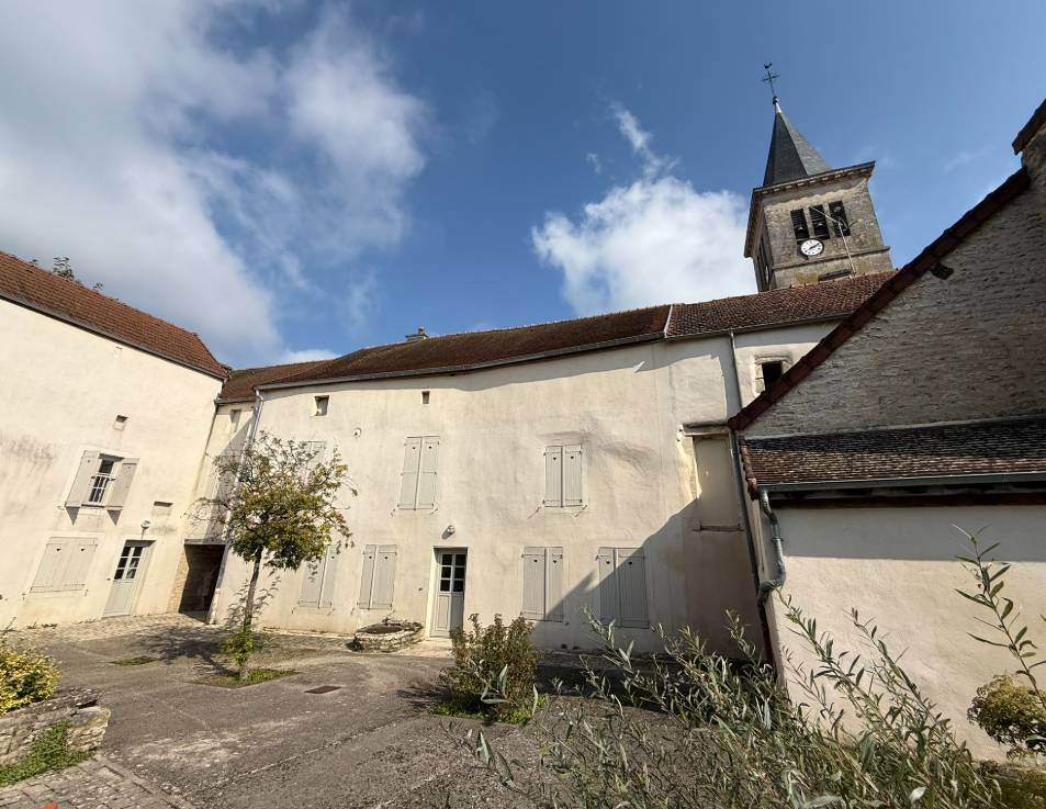 Flat Rue des Ponts in Vanvey