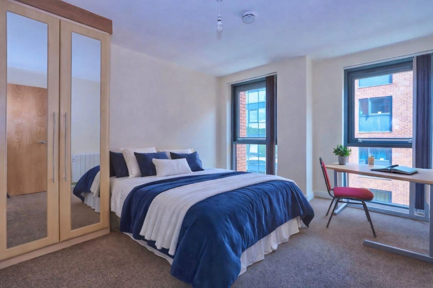 Flat Fitzwilliam Street in Sheffield