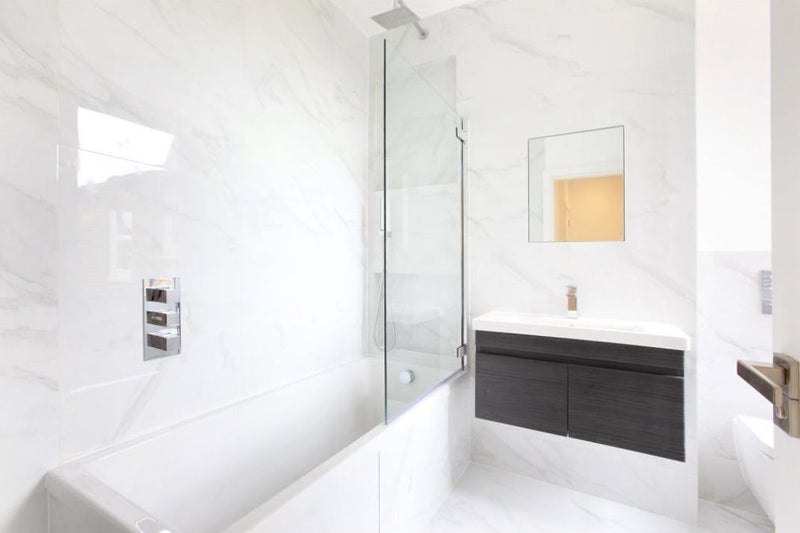 Room Oakmead Road in Greater London