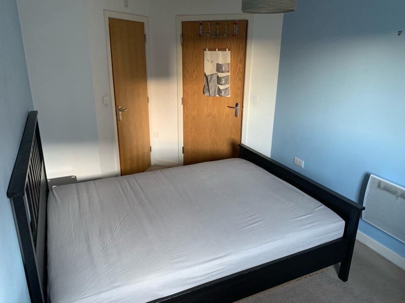 Room Ellerby Road in Leeds