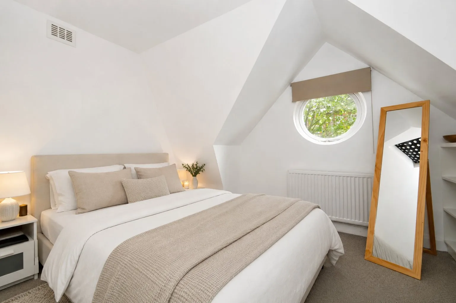 Flat Fairhazel Gardens in Greater London