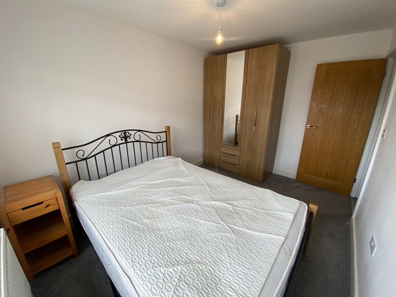 Room Savoy Road in Bristol