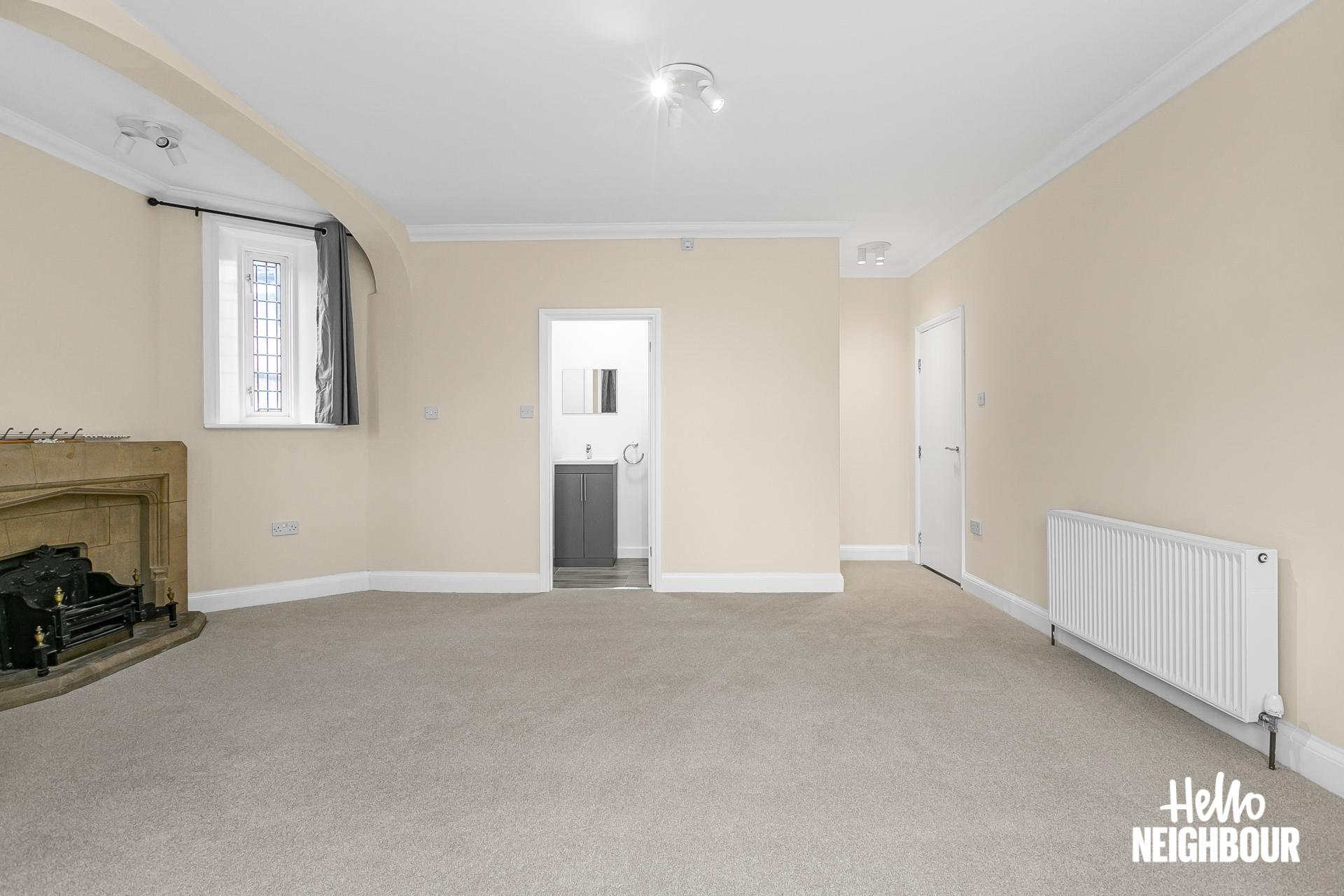 Flat Smitham Downs Road in Greater London