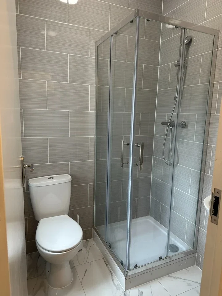 Room Nutfield Road in Greater London