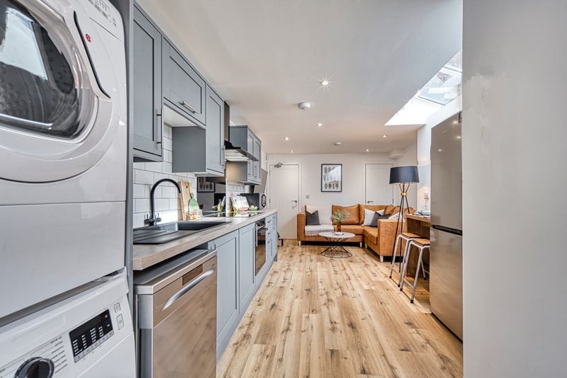 Room Ribble Road in Coventry