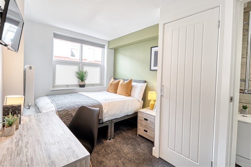Room Ribble Road in Coventry