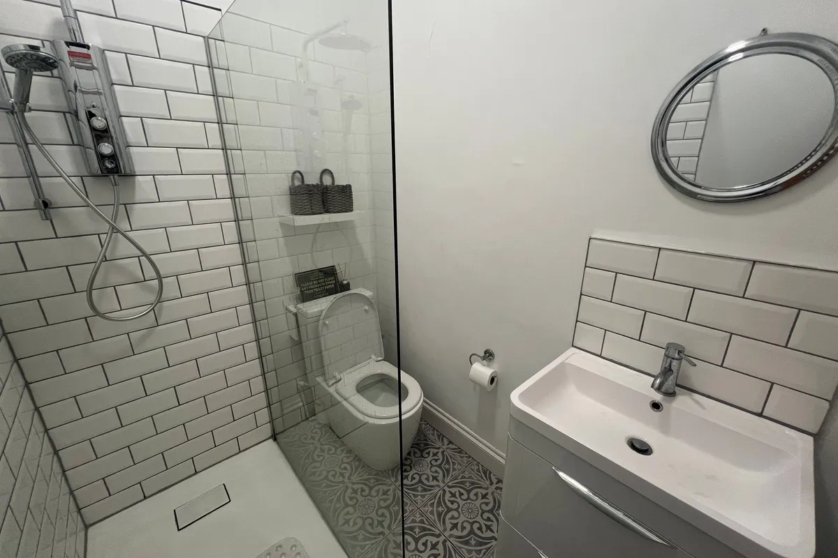 Flat Kenilworth Road in St Leonards