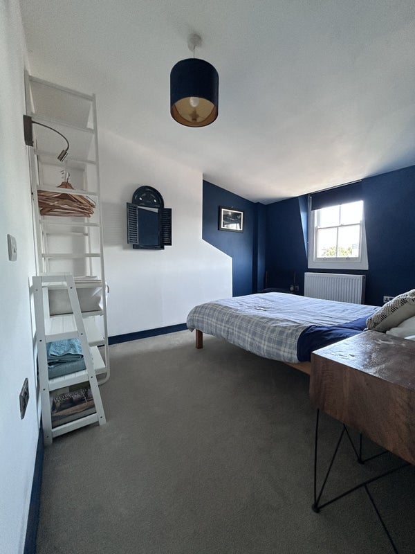 Room Barnsbury Grove in Greater London