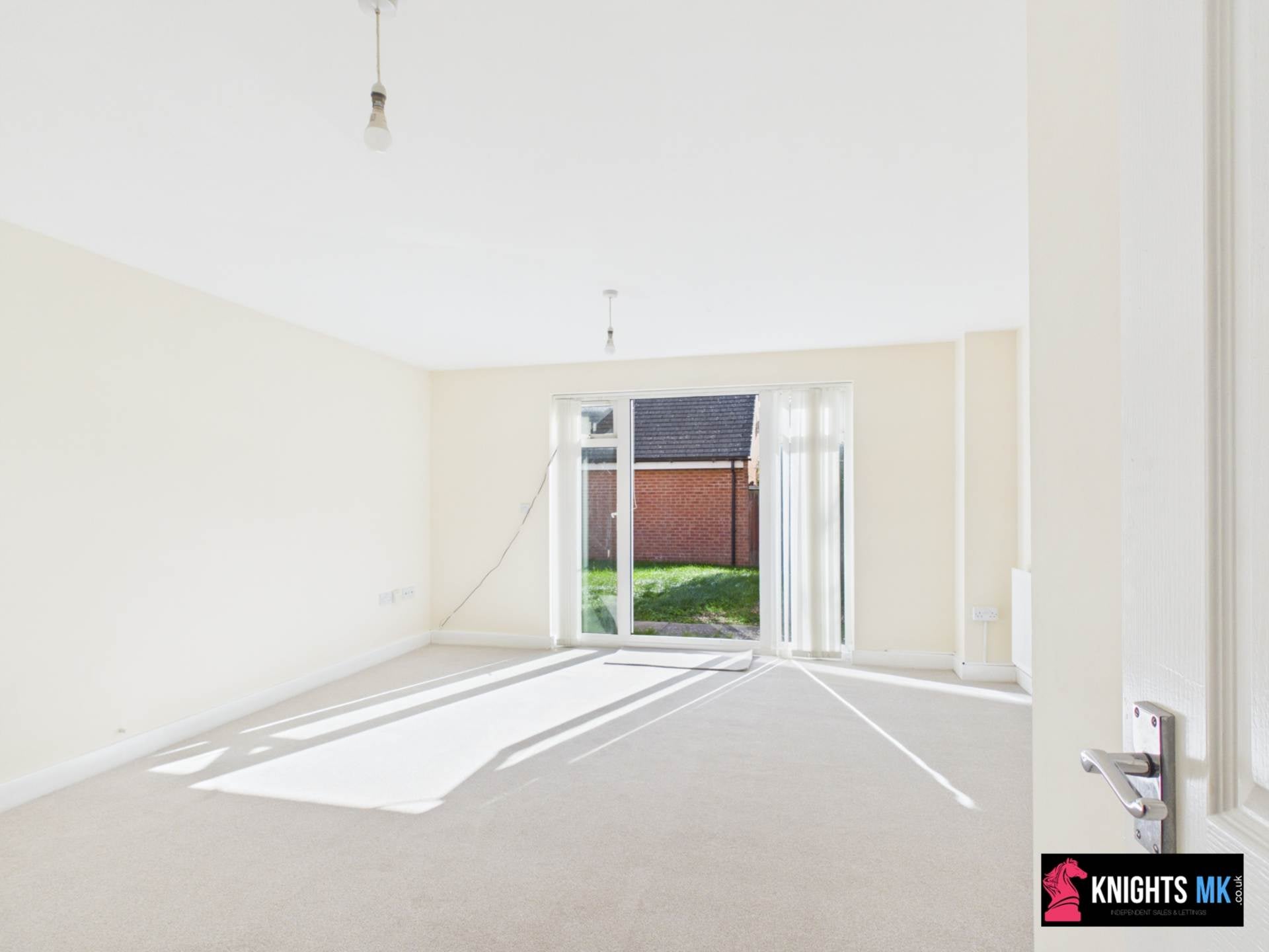 House Osbourne Close in Corby