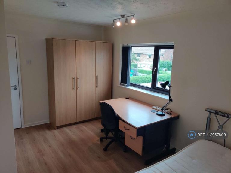Room Lea Crescent in West Lancashire
