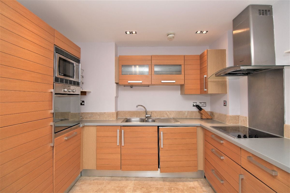 Flat Limeharbour in Greater London