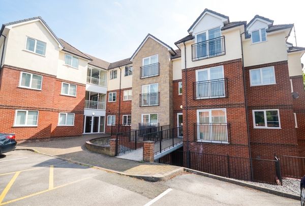 Flat Hollyhedge Road in Manchester