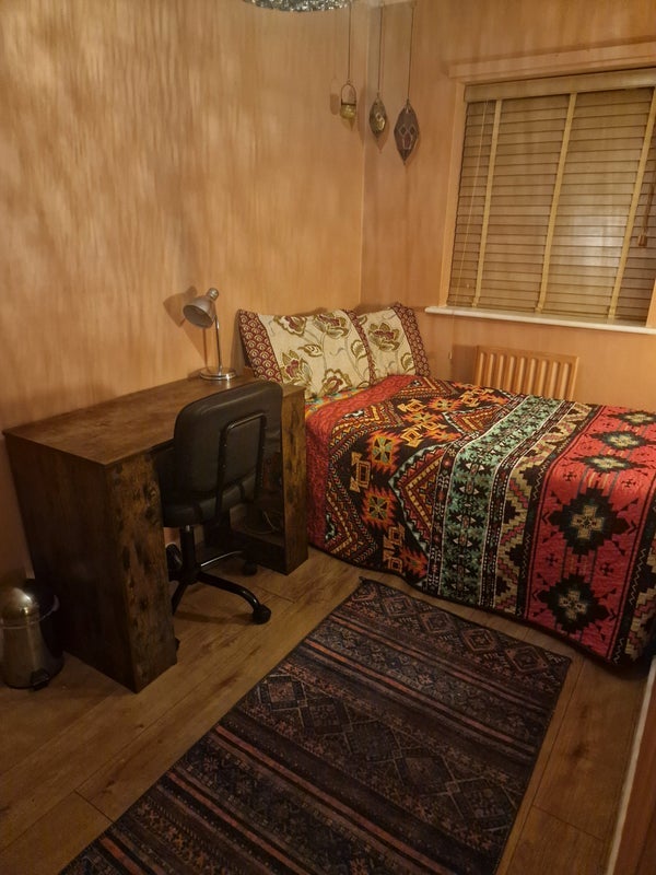 Room Sandy Plot in Burton