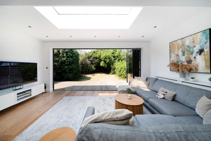 House Connaught Gardens in Greater London